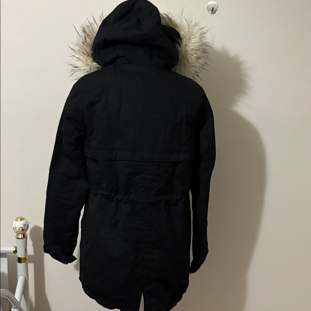 H&M Divided Women's Black Faux
Fur Pile-lined Parka Jacket with hood - Picture 5 of 15